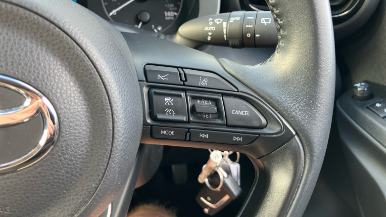 Toyota Yaris 1.5 Hybrid Icon 5dr CVT Hybrid Hatchback